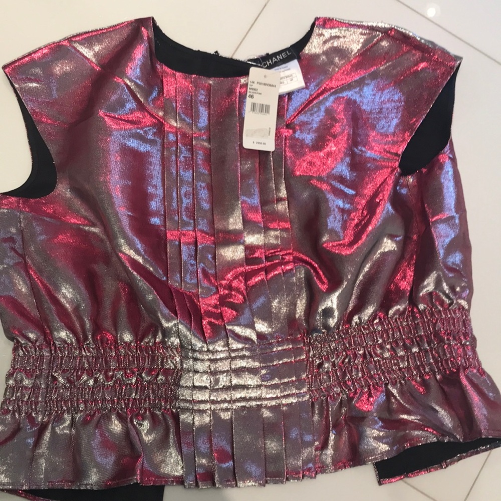 CHANEL Iridescent show stopper runway top